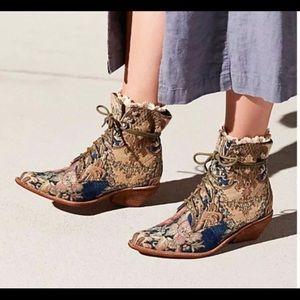 Jeffrey Campbell Elmcroft Grove Lace Up Boots
